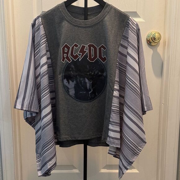 AC DC  Charcoal Striped Kimono Sleeve Top and Graphic Tee OS - Picture 5 of 7